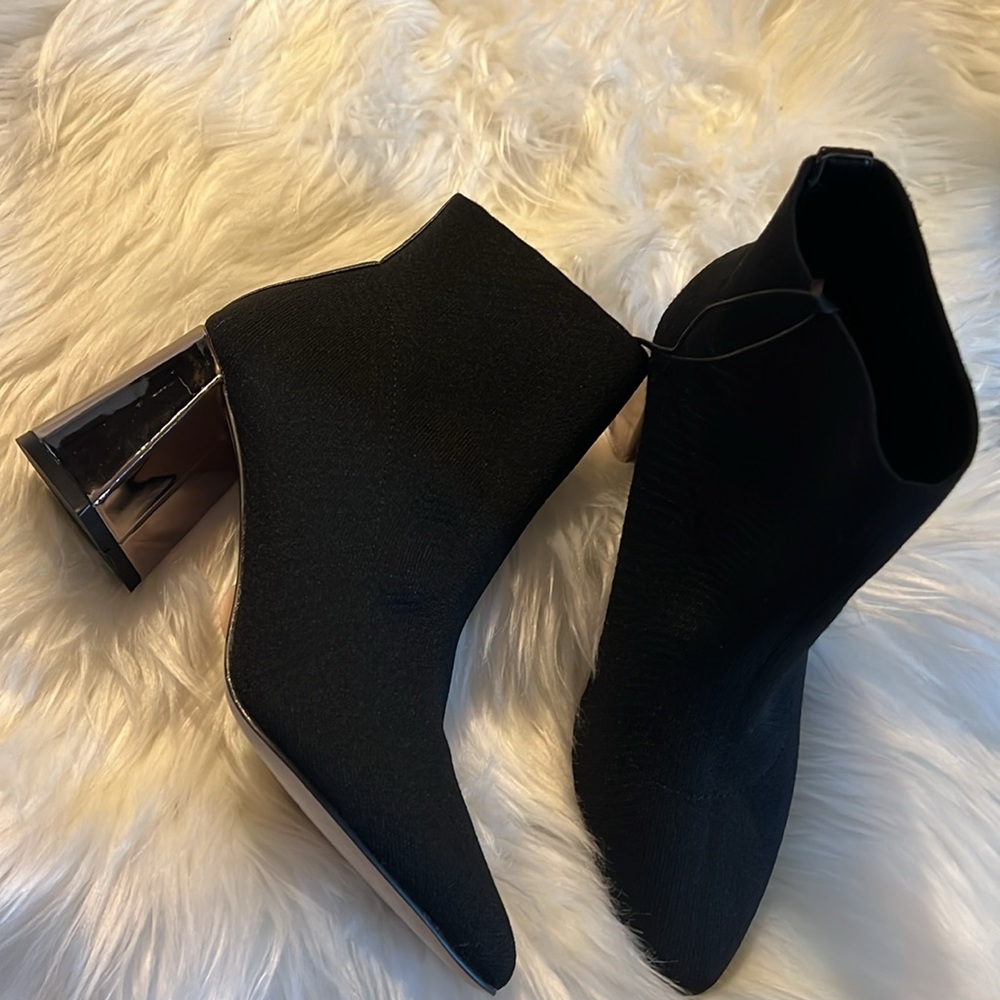 BCBGeneration black booties - Picture 2 of 7